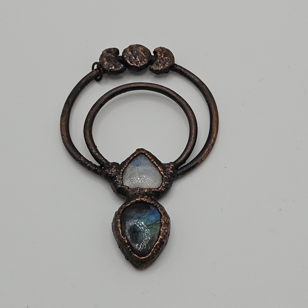large copper moonstone and labradorite pendant